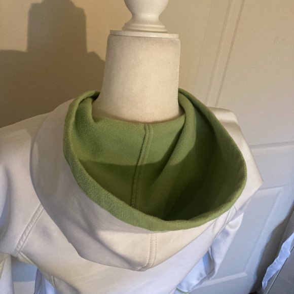 Columbia lightweight rain jacket in off-white w/ lime green fleece lining - Picture 5 of 8